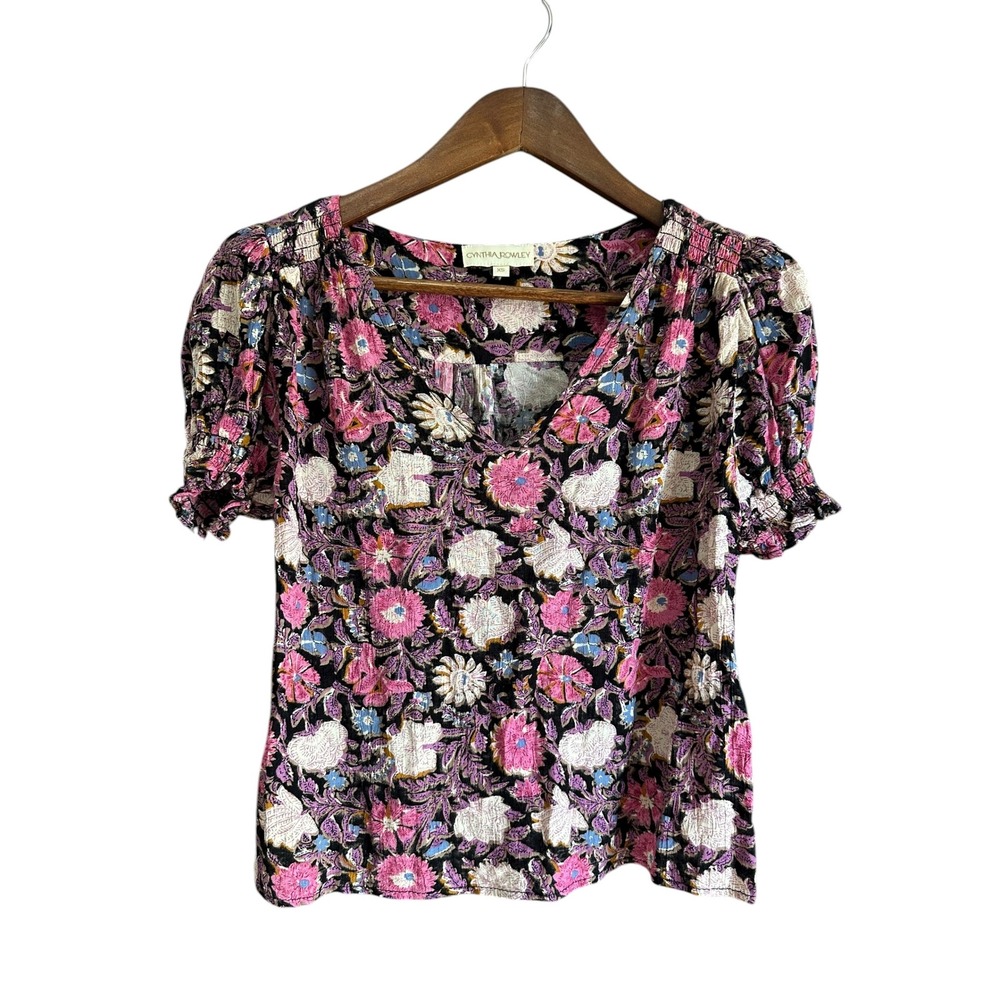 Cynthia Rowley Womens XS Black Floral Smocked Puff Sleeve VNeck Rayon Blouse Top